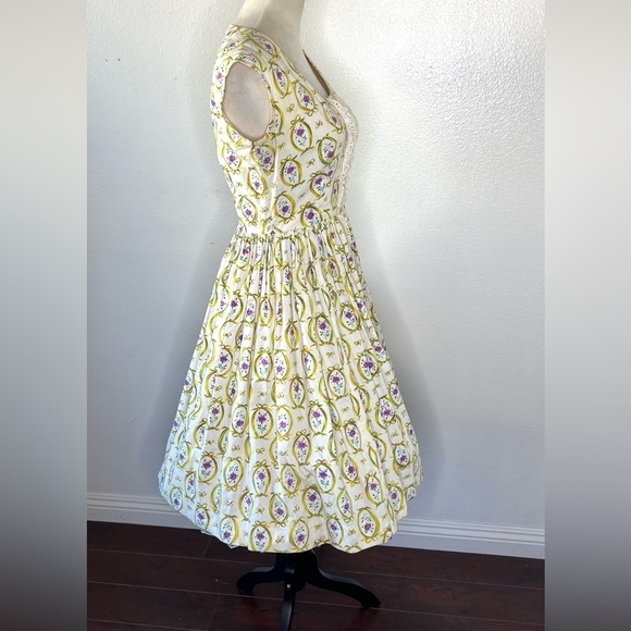 VINTAGE 1980s Fit & Flare Full A-Line Printed Floral Dress Back Zip Vtg 80s - Picture 5 of 11